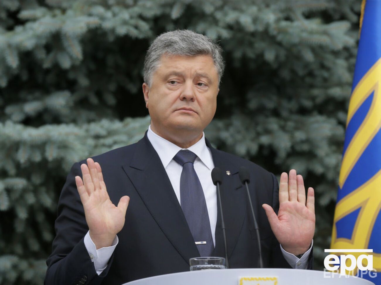 Порошенко предлагают внести в парламент законопроект об импичменте