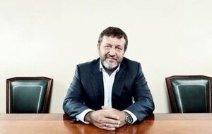 Кох: Путин убедил себя, что надо переждать, и все будет как раньше: нефть по $120, и он кум королю. В психоанализе это называется "вытеснение"