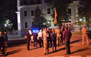 В Киеве националисты перекрыли улицу Банковую