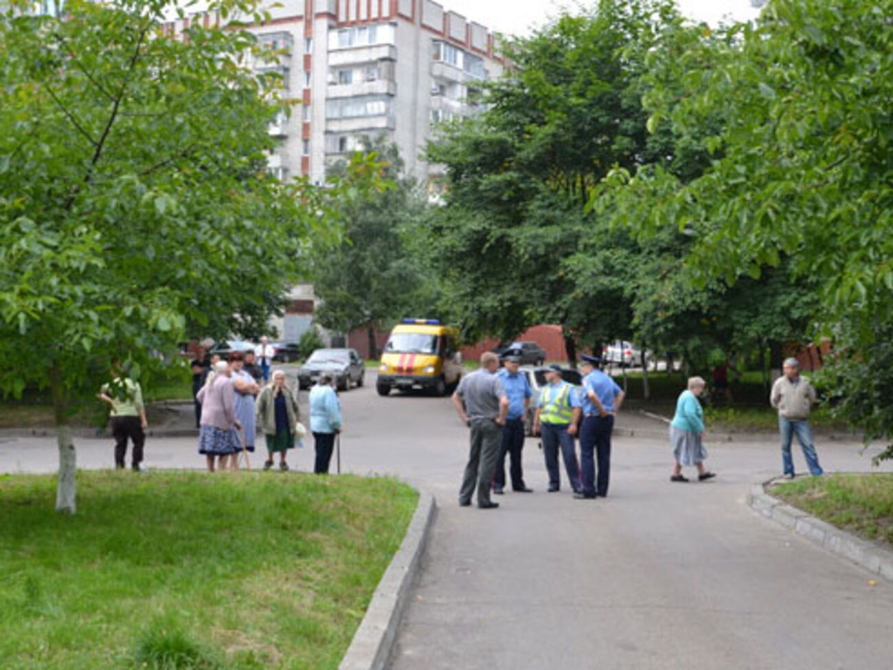 "Правый сектор" отрицает причастность к взрывам возле милицейских участков во Львове