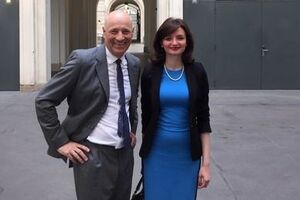 Марьяна Беца со спикером МИД Австрии Мартином Вайссом