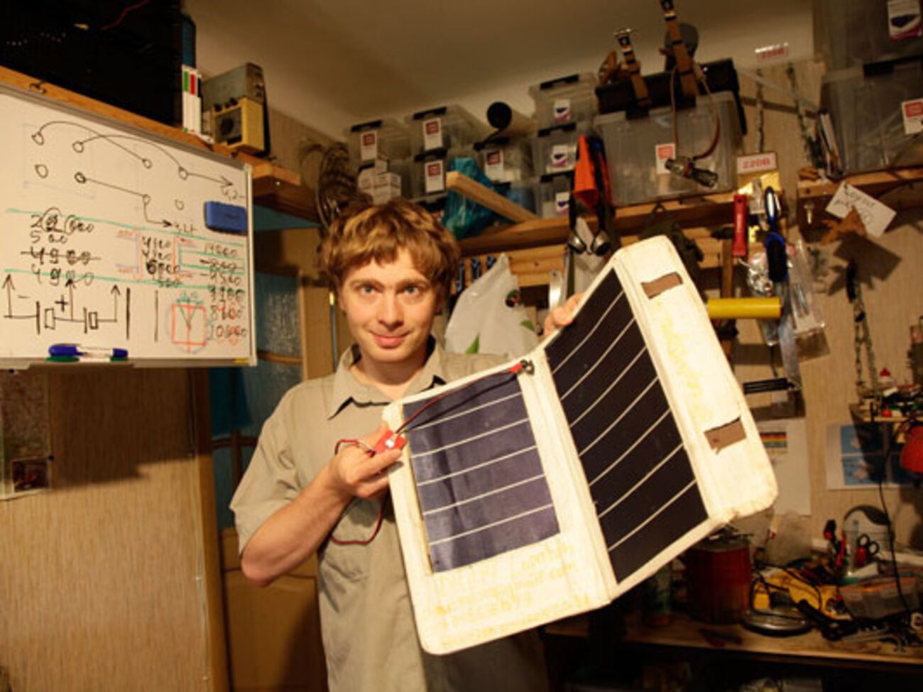 26-летний ученый Дмитрий Лопатин заказал по почте растворитель, который является психотропным веществом.