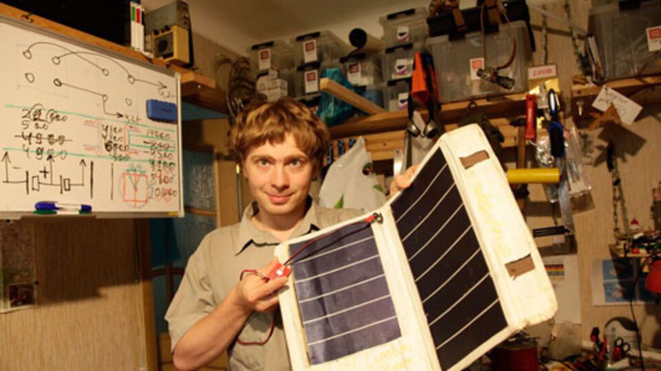 26-летний ученый Дмитрий Лопатин заказал по почте растворитель, который является психотропным веществом.