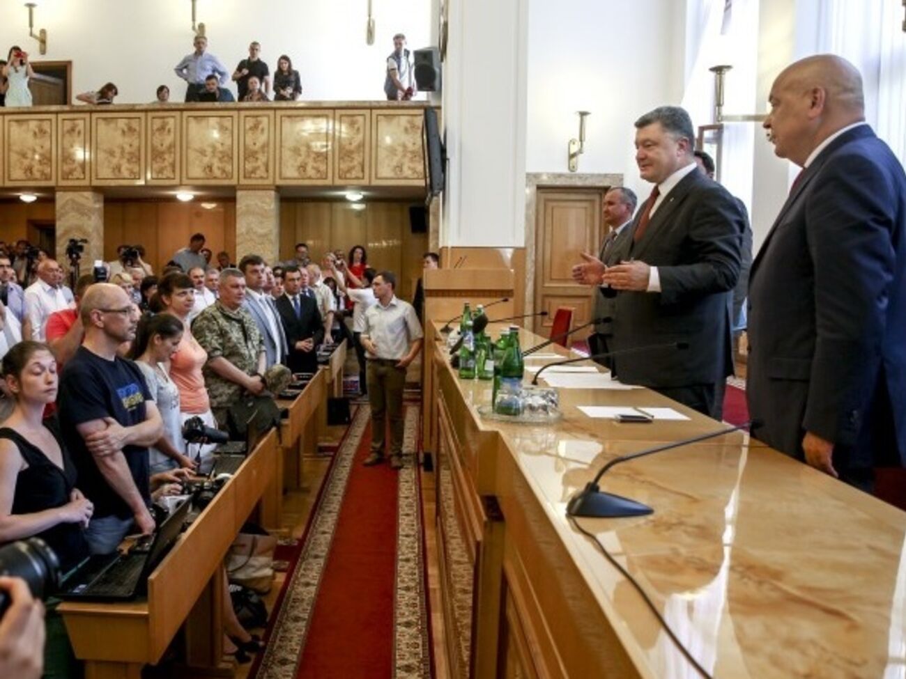 Порошенко: Москаль пользуется огромным уважением и почетом