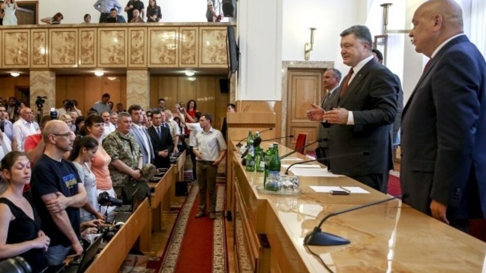 Порошенко: Москаль пользуется огромным уважением и почетом