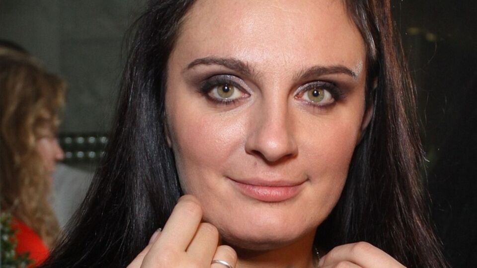 Ваенга спела песню "Ой чий то кінь стоїть"