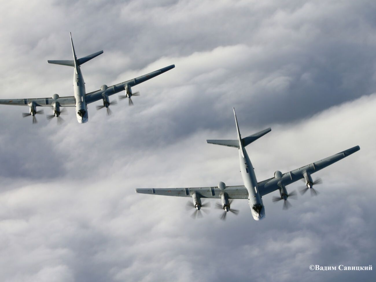 У российских стратегических бомбардировщиков на двоих отказало четыре двигателя