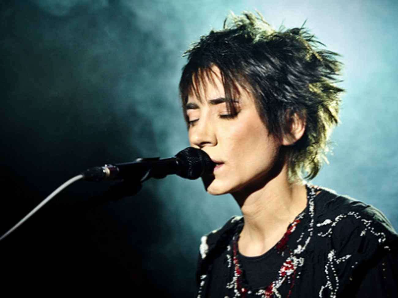 Московский ОМОН задержал активистов, которые снимали клип в поддержку Земфиры