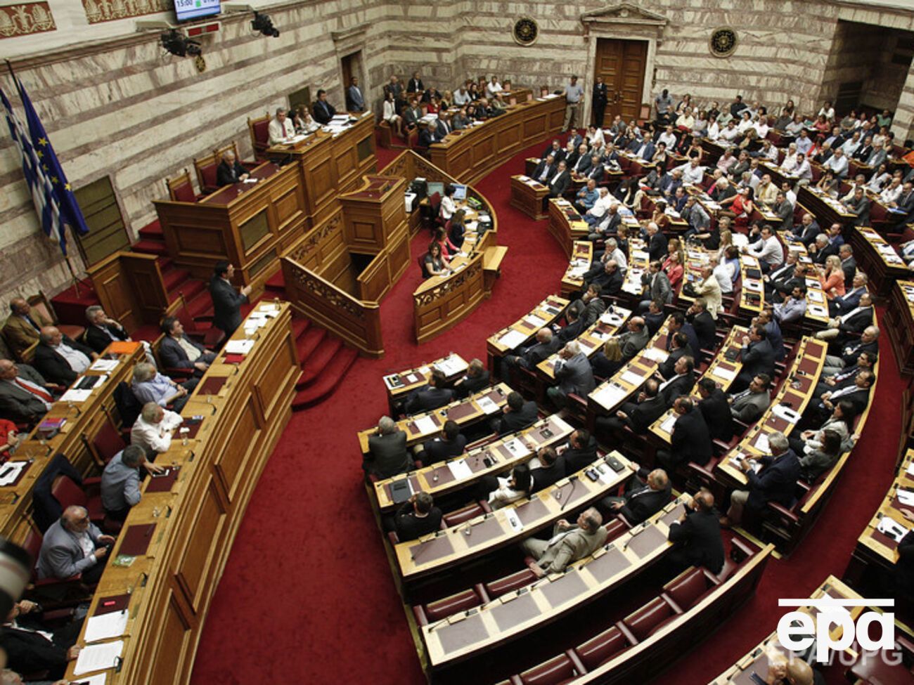 Парламент утвердил необходимые законы, однако в правящей партии произошел раскол