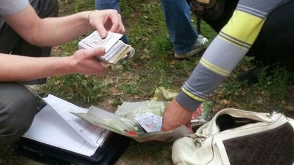 Чиновница хотела получить "откат"