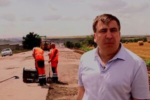 Саакашвили: Дороги надо ремонтировать не тогда, когда приезжает губернатор или делегация из центра