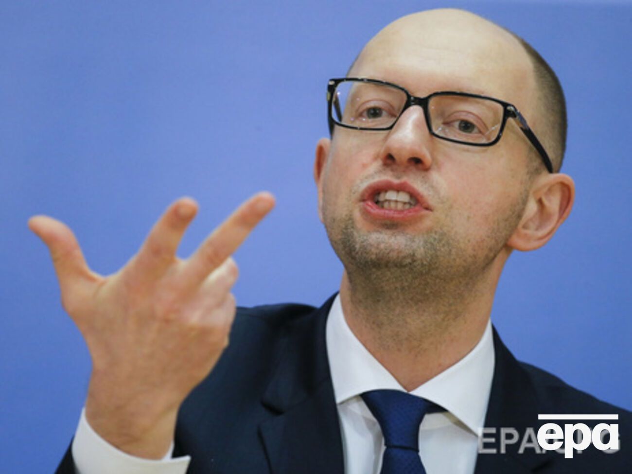 Яценюк: Верховенство права не может базироваться на сотнях тысяч взяток, которые раздаются судьям