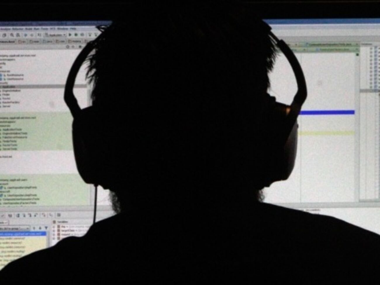 Изъятый СБУ комплекс способен прослушивать одновременно 128 абонентов мобильной связи