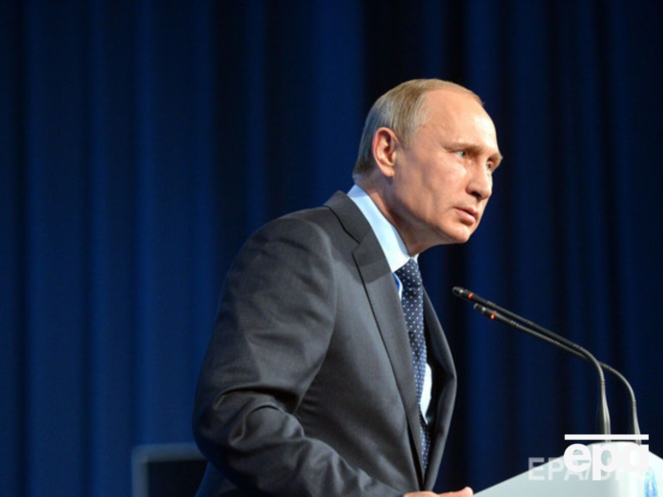 Наряду с текущими вопросами внешнеполитической и внутренней социально-экономической повестки дня состоялся обмен мнениями о ходе реализации Минских соглашений