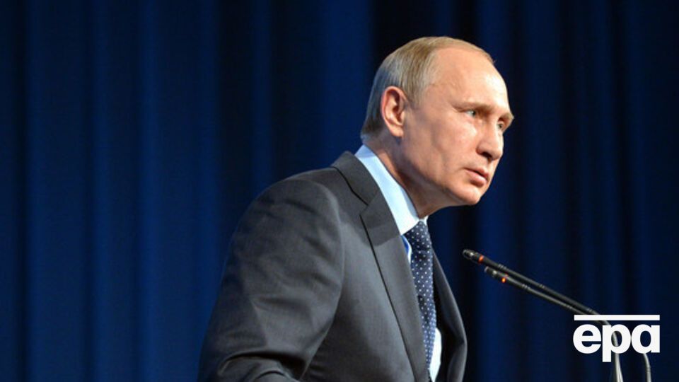 Наряду с текущими вопросами внешнеполитической и внутренней социально-экономической повестки дня состоялся обмен мнениями о ходе реализации Минских соглашений