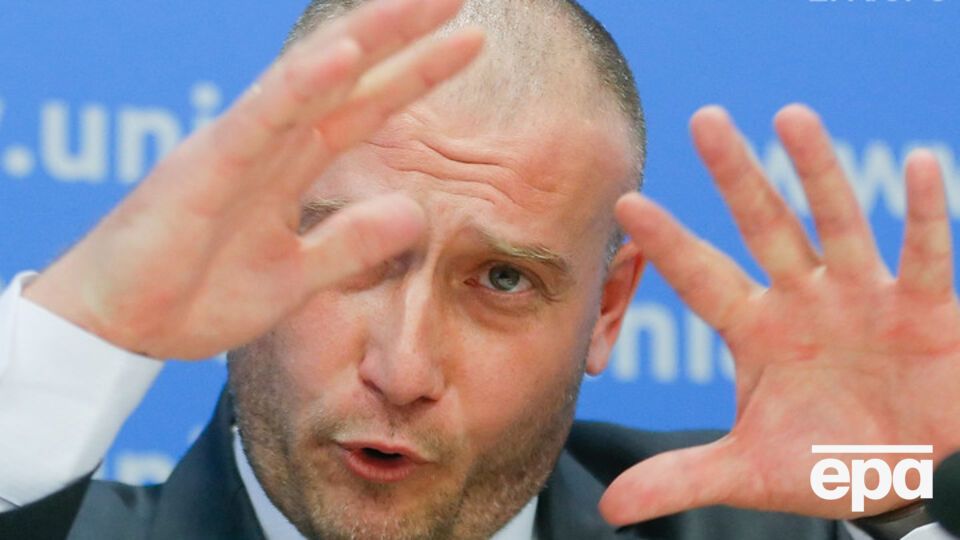 Дмитрий Ярош дал пресс-конференцию, на которой прокомментировал события в Мукачево