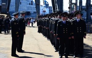 Члены экипажа не ставшего российским вертолетоносца "Севастополь" в Санкт-Петербурге