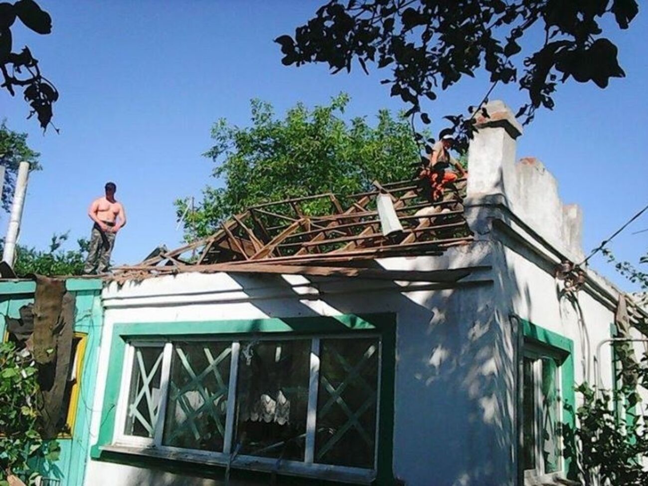 Боевики продолжают обстрелы из тяжелого вооружения