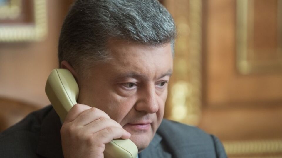 Президент Порошенко по телефону настаивал на немедленном освобождении Надежды Савченко и Олега Сенцова