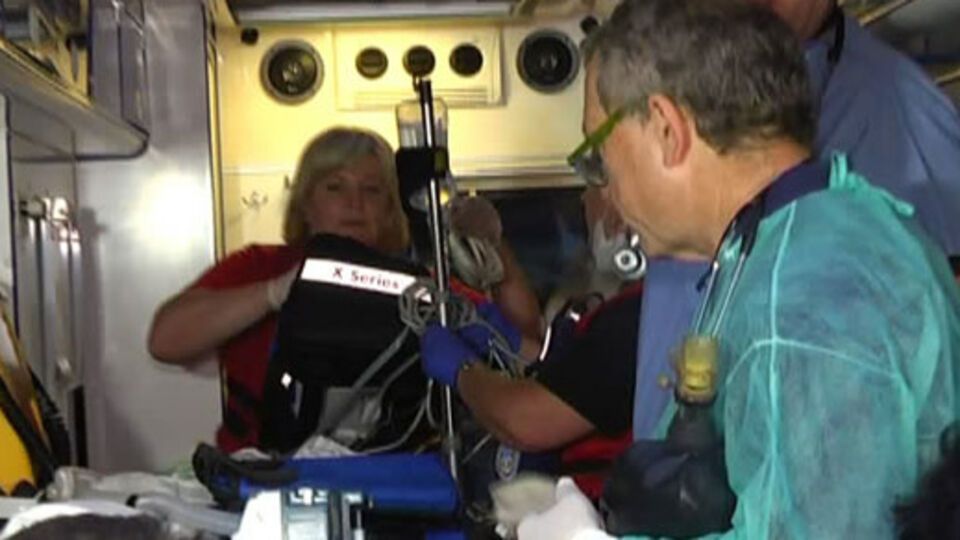 Израильские врачи специально приехали в Украину, чтобы сопровождать раненую