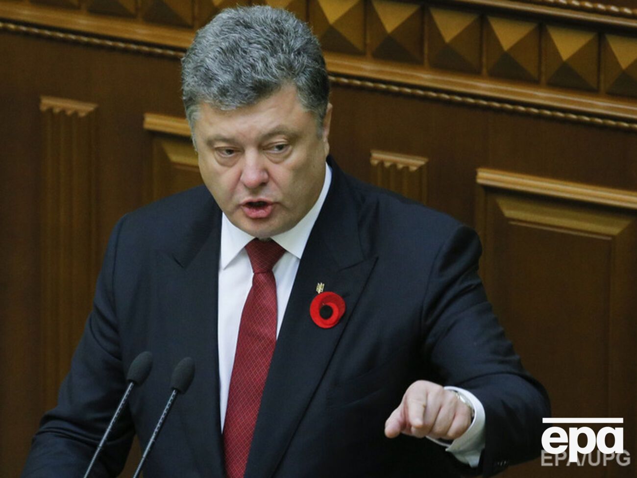 Порошенко призвал спокойно проанализировать проект изменений в Конституцию