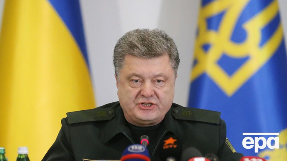 Украина увеличит расходы на оборону и продолжит укрепление армии, заявил Порошенко