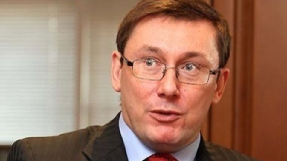 Луценко: Если Донбасс не хочет жить в Украине по общим законам, пусть поживет в карантине