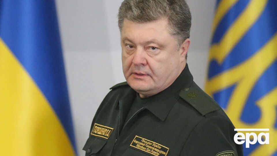 Порошенко надеется, что Рада уже осенью примет изменения в Конституцию