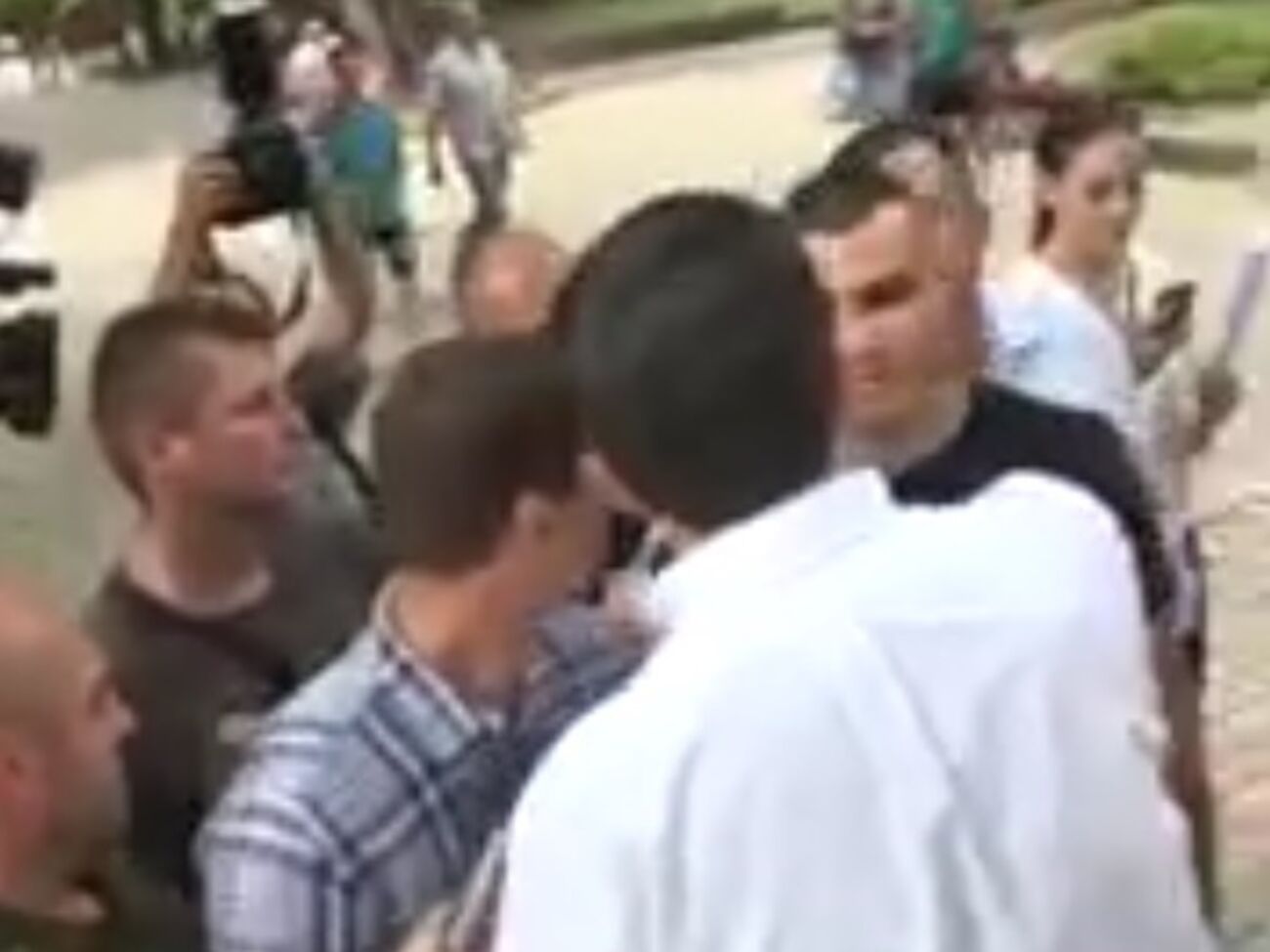 Скриншот видео