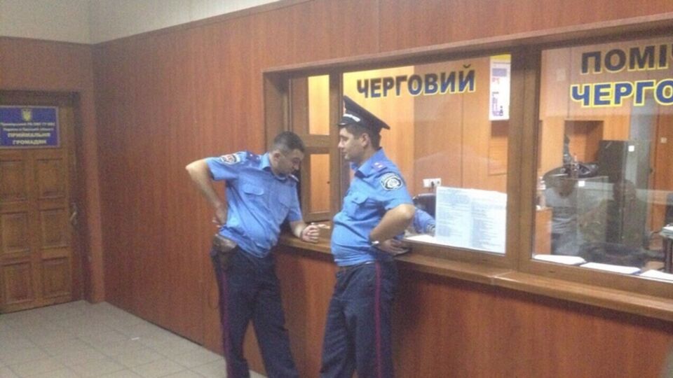 Одесские милиционеры, отпустившие нарушителя, который сбил директора ОМКФ Сергея Ященко