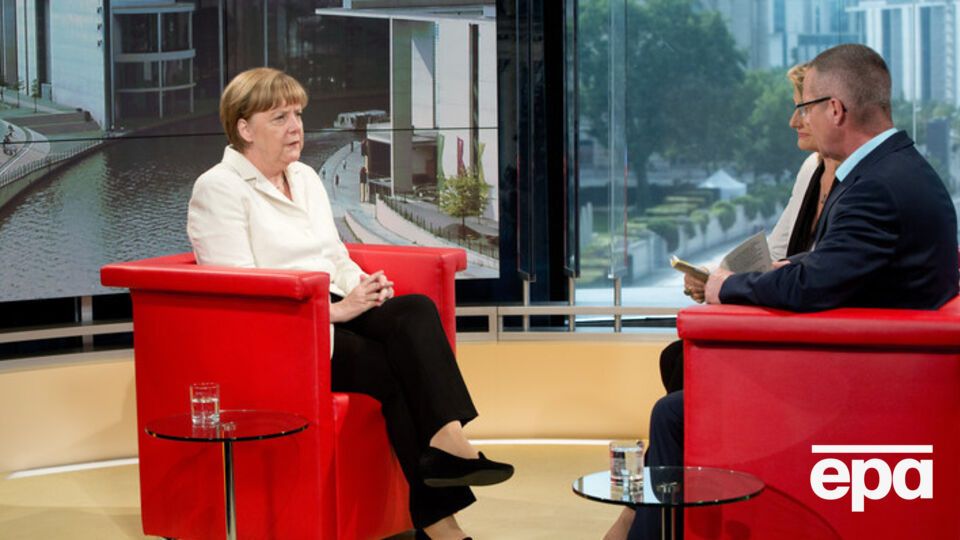 Меркель отметила, что Греции уже значительно смягчили условия выплат по долговым обязательствам