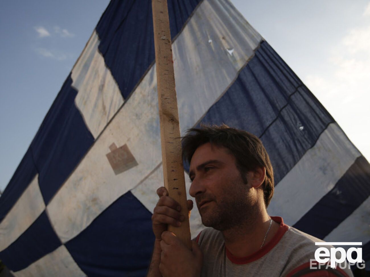 Большинство греков поддерживают условия кредиторов