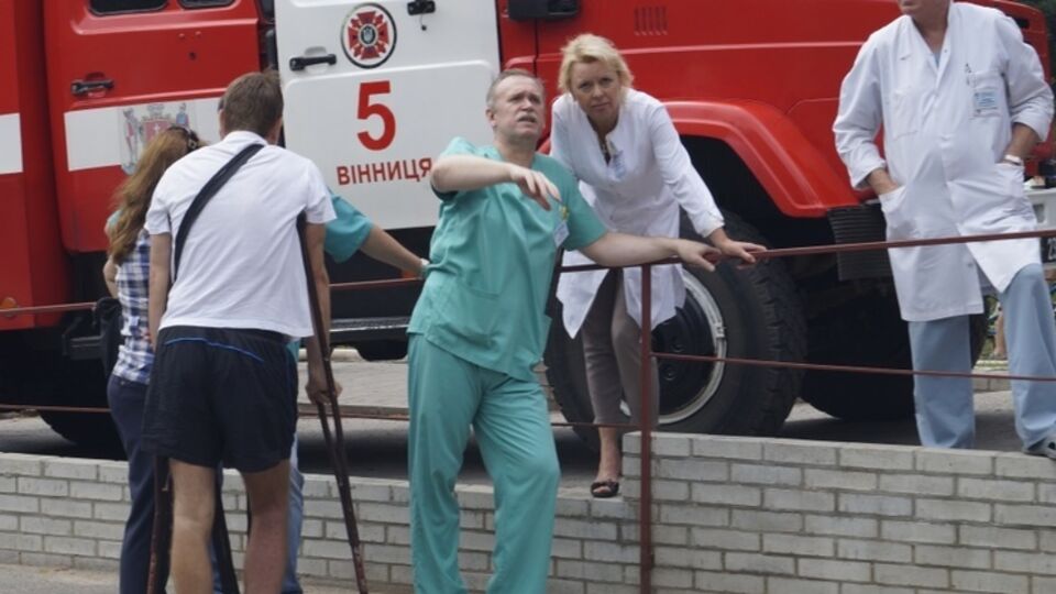 Из винницкой больницы скорой помощи эвакуировали 200 пациентов