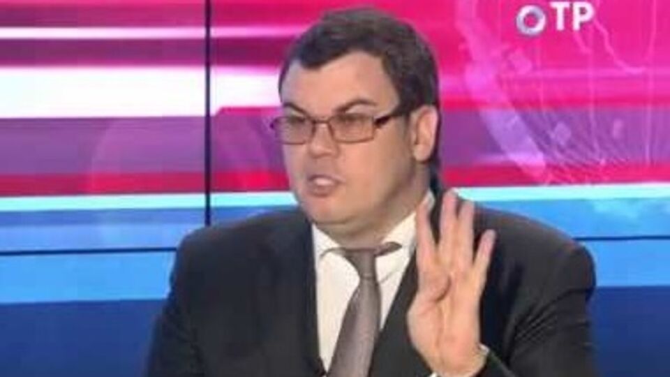 Кравцов: Мы можем выкопать ров по границе, поставить великую русскую стену и обнести колючей проволокой. Никого не пускать и не выпускать. Только нужно ли нам это?