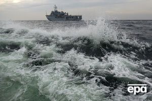 Подлодка двигалась в сопровождении кораблей