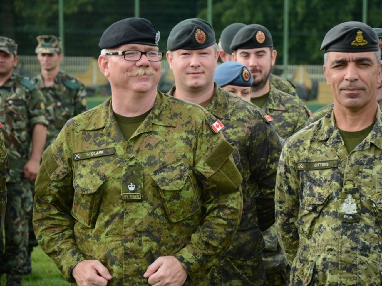 Во Львовской области начались военные учения Rapid Trident, в которых участвуют представители 18 стран. Фоторепортаж