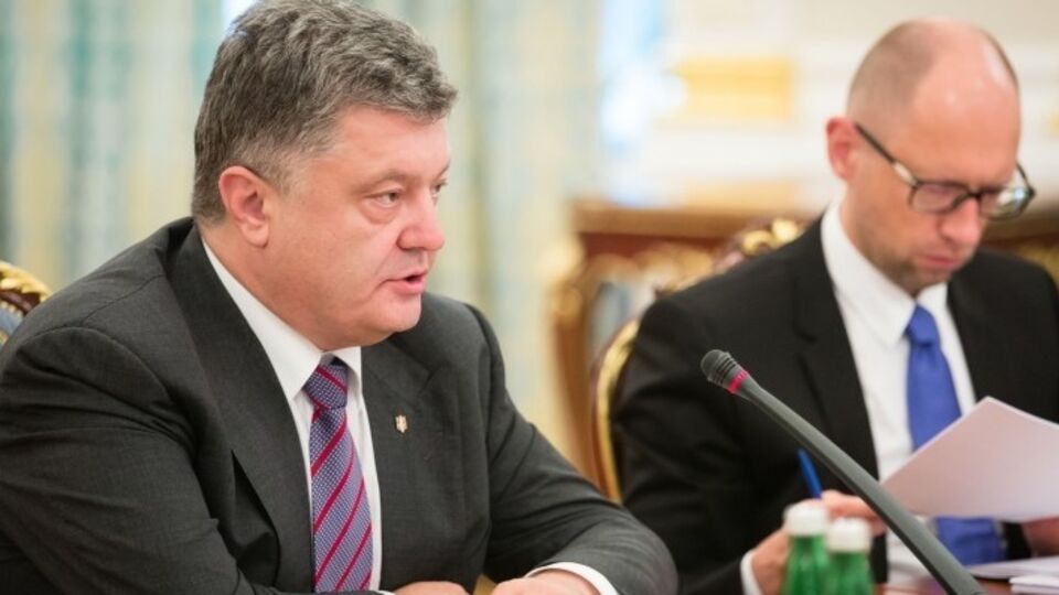 Порошенко считает цены на авиаперелеты в Украине неадекватными