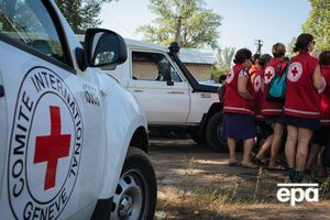 На не подконтрольную Украине территорию автомобили Красного Креста боевики не пропустили якобы из-за отсутствия определенных разрешительных документов