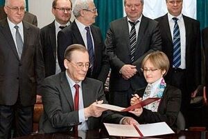 То, что дочь Путина занимает пост в МГУ, выяснили студенты вуза