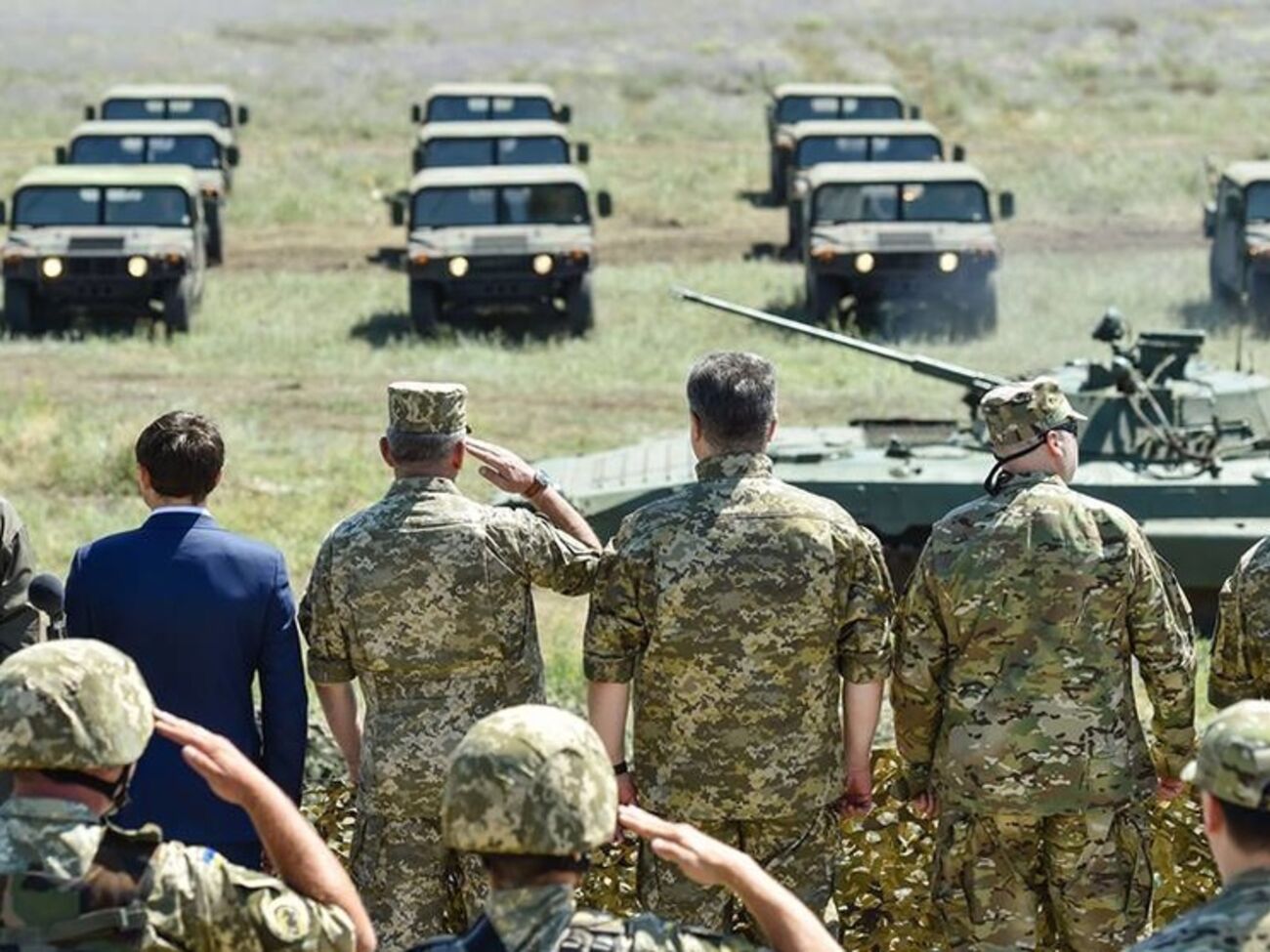 В Николаевской области президент посетил 235-й общевойсковой полигон