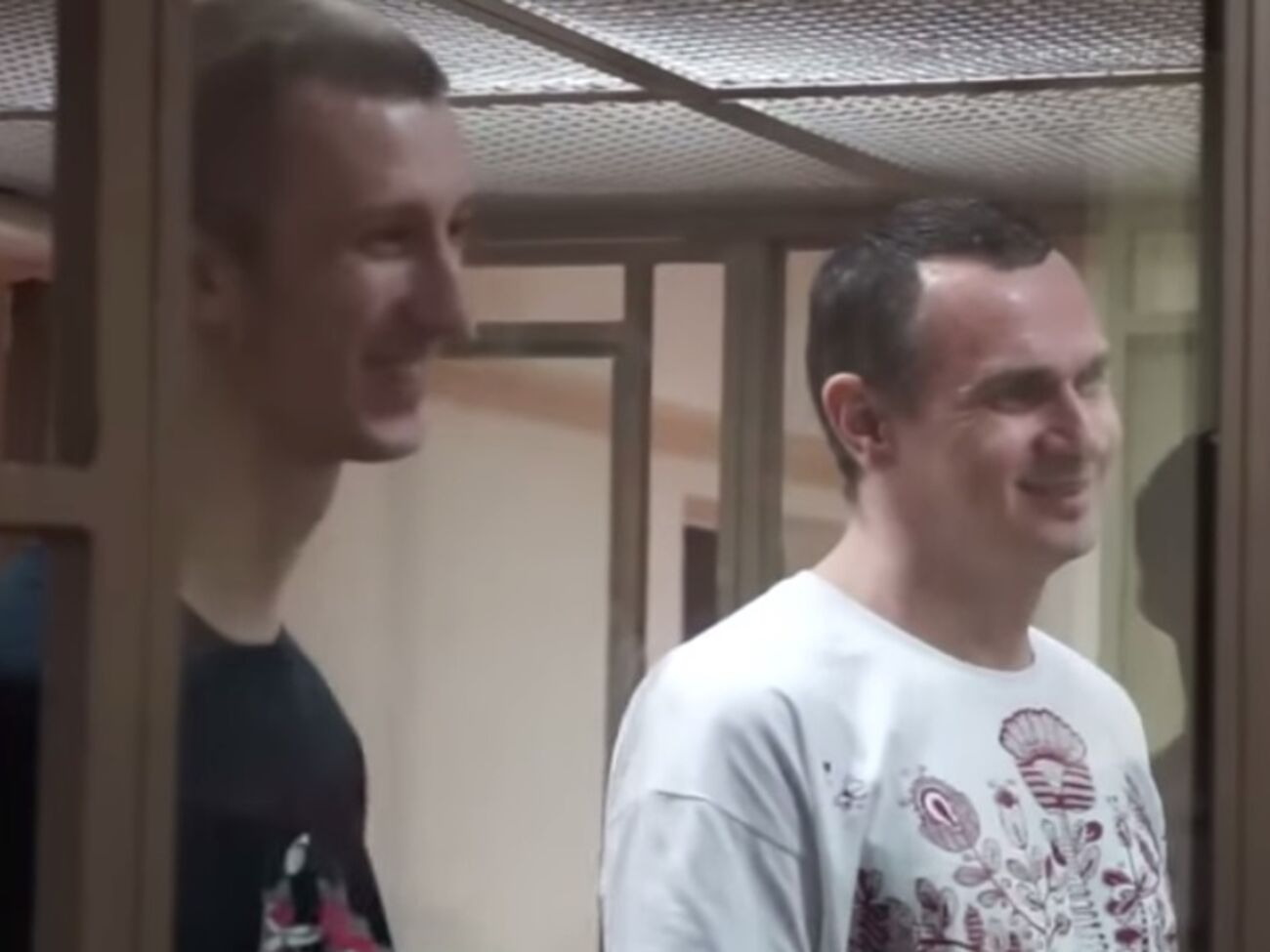 Александр Кольченко и Олег Сенцов во время заседания