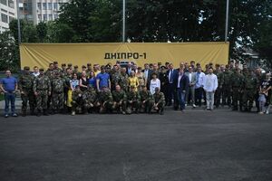 Яценюк и Аваков встретились с бойцами полка "Днепр-1". Фоторепортаж