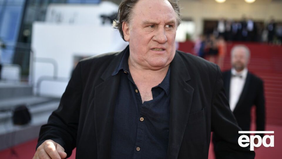 Депардье и другим фигурантам списка не просто запрещено посещать Украину --- в стране запрещено транслировать фильмы с их участием