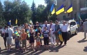 В Дзержинске устроили автопробег в честь годовщины освобождения от террористов. Видео