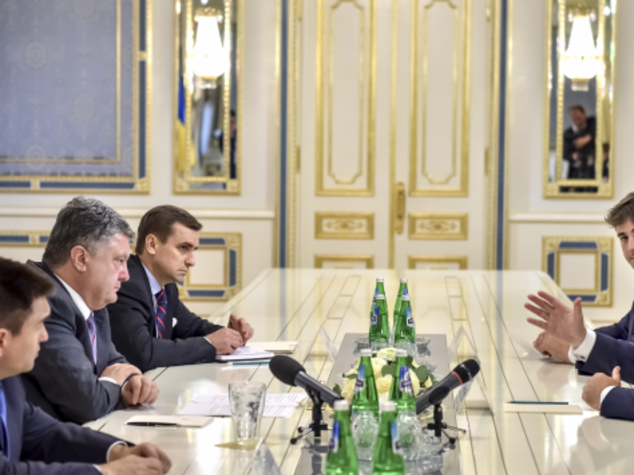 Порошенко провел встречу с Чарнецким