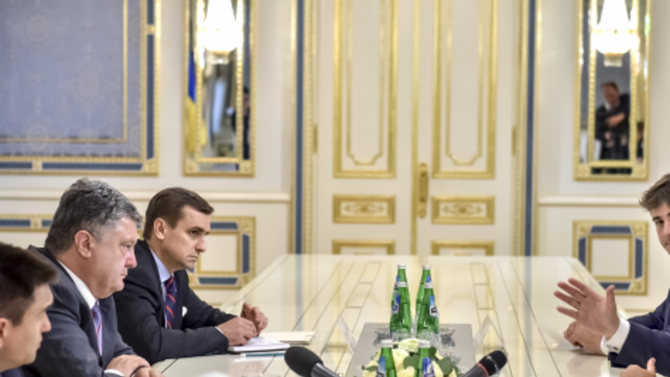 Порошенко провел встречу с Чарнецким