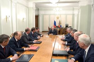 Путин совещался с членами СБ РФ в Ново-Огарево