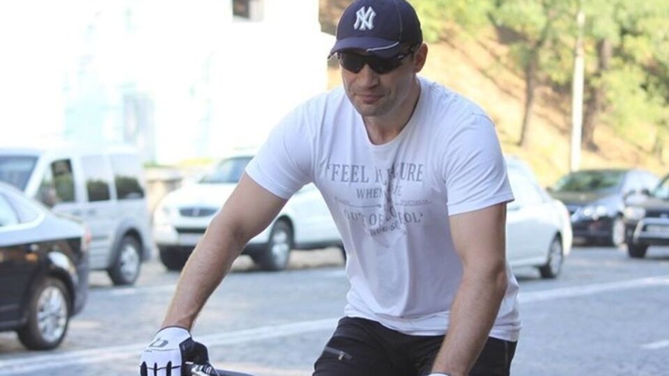 Кличко: В Киевсовете создана и работает депутатская временная контрольная комиссия по вопросам проверки законности сооружений на Трухановом