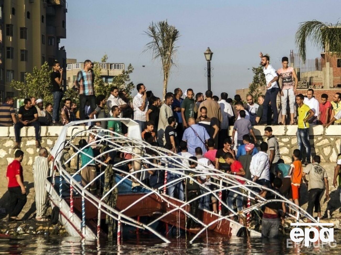 Полиция арестовала капитана судна и шкипера