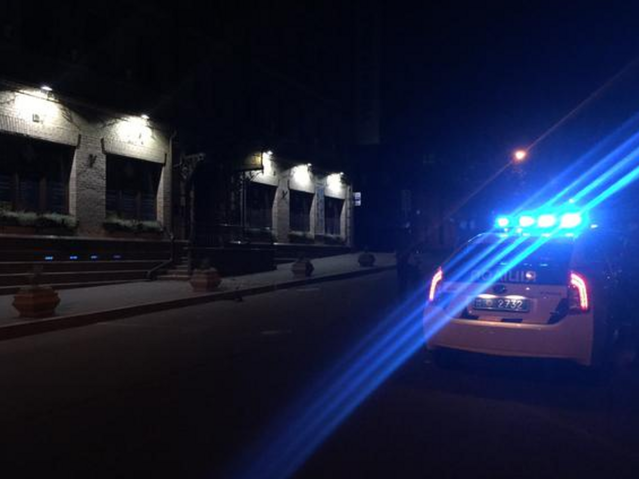 Ночью в Киеве обстреляли банк на Вознесенском спуске